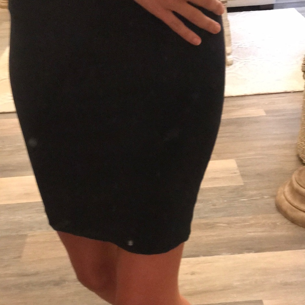 Cut out dress - Picture 3 of 5